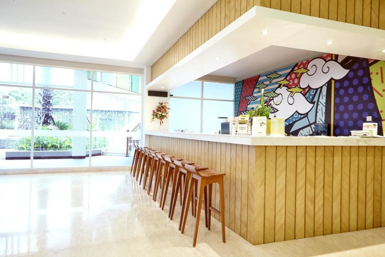 Maxonehotels At Resort Makassar Exterior foto