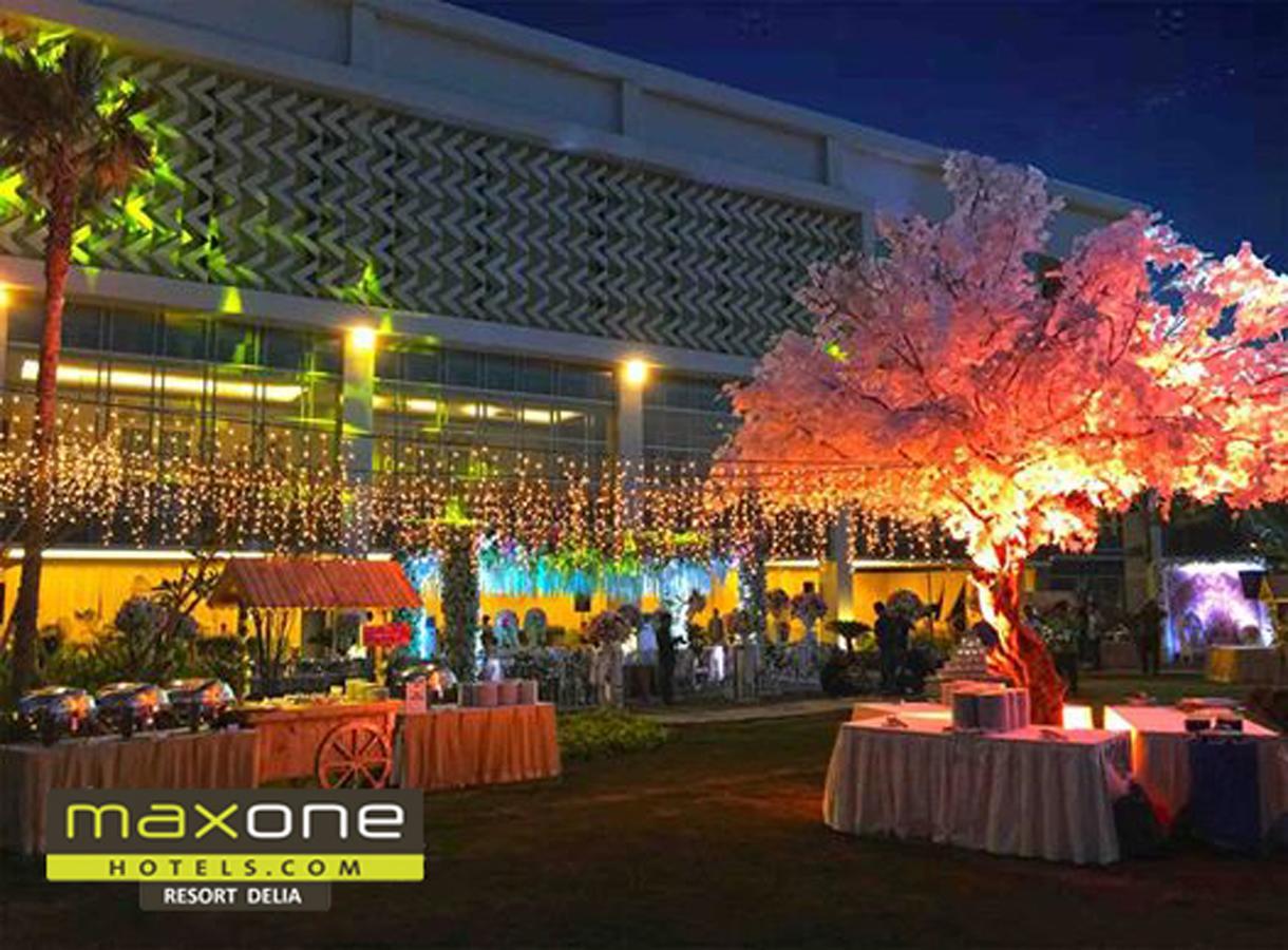 Maxonehotels At Resort Makassar Exterior foto