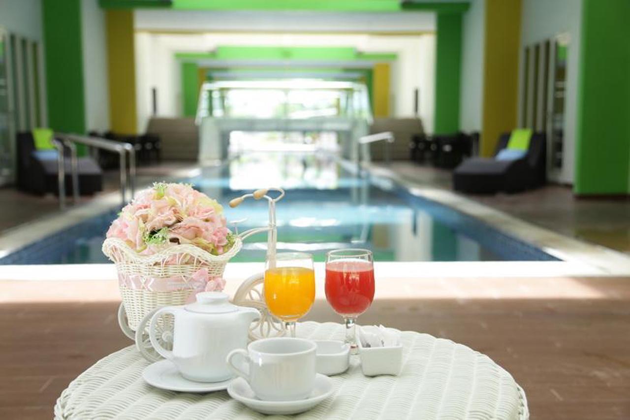 Maxonehotels At Resort Makassar Exterior foto