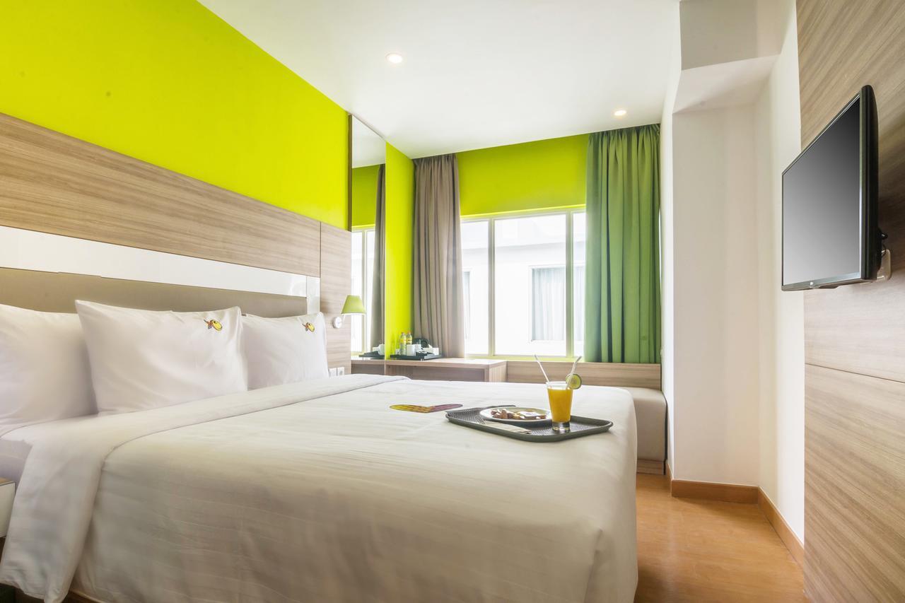 Maxonehotels At Resort Makassar Exterior foto