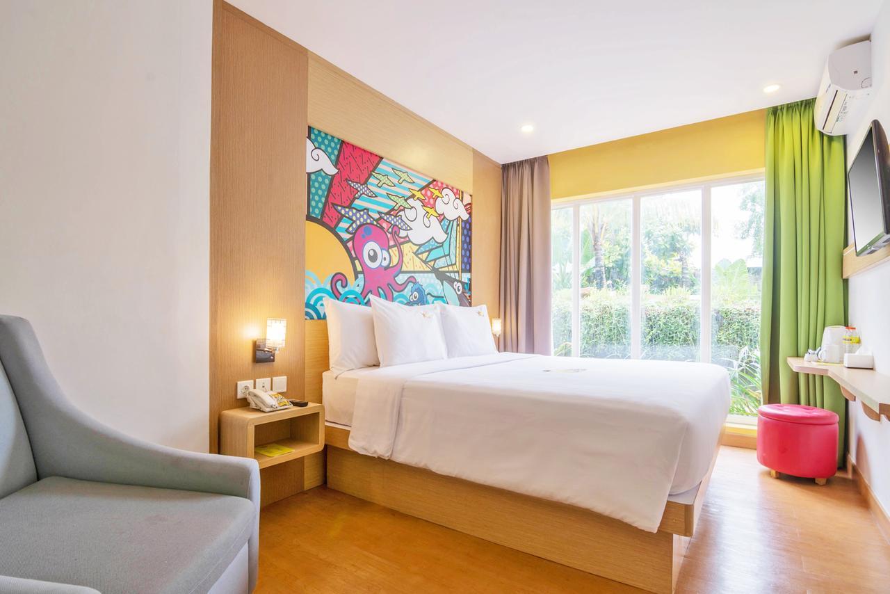 Maxonehotels At Resort Makassar Exterior foto