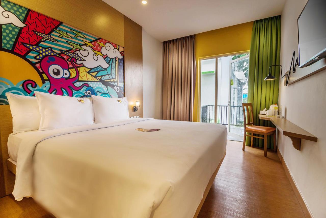 Maxonehotels At Resort Makassar Exterior foto
